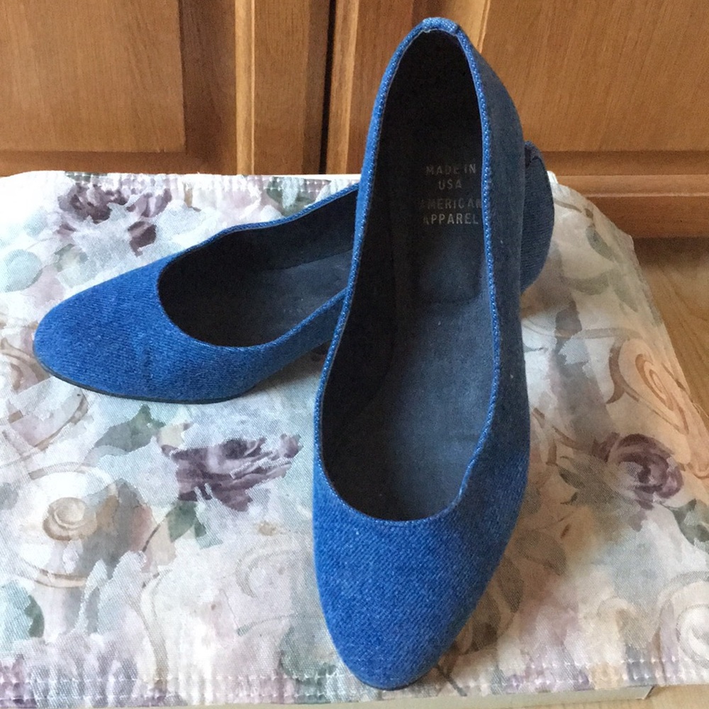 American Apparel pump 7M